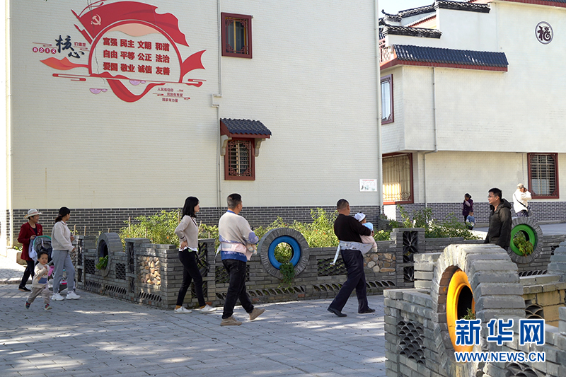 广西灵山县：千年古村焕新颜 风貌提升变网红