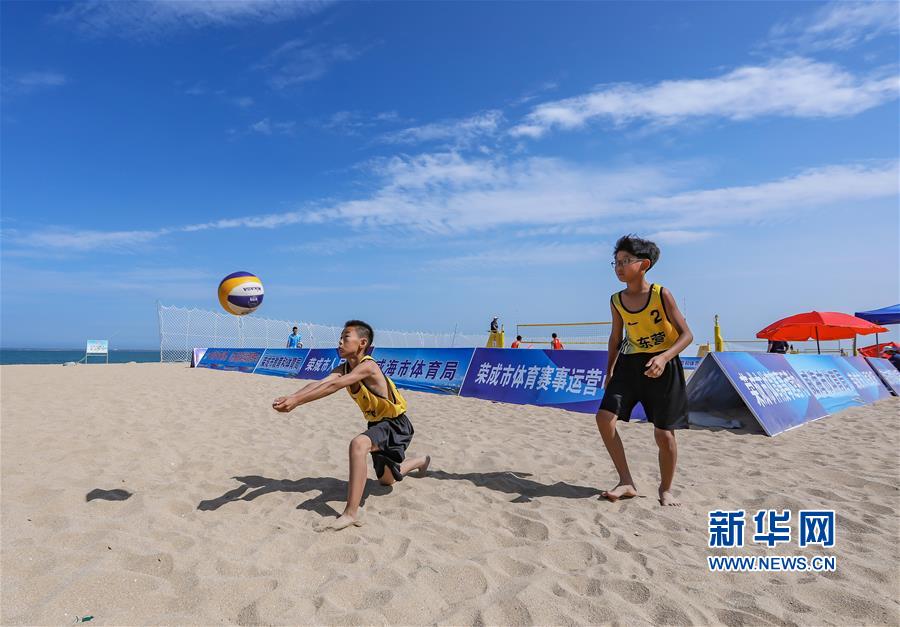 山东：夏日海滨 运动起来