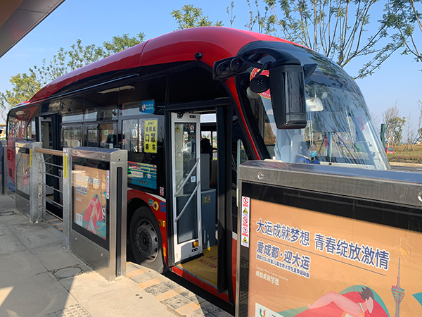 成都首条连接大运会主场馆的快速公交线路将于12月13日开行_fororder_K6快速公交-供图-成都市交通运输局