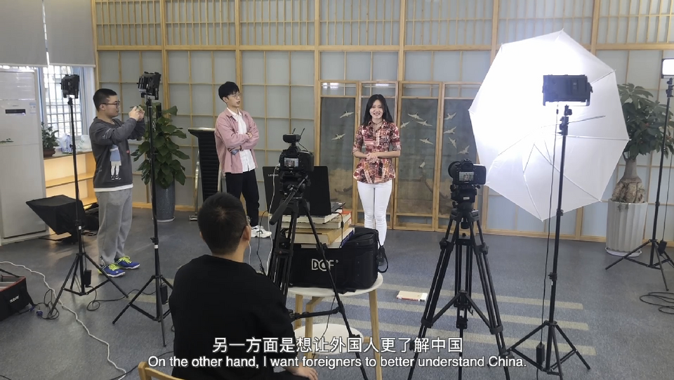【我在中国挺好的】教汉语的感觉太棒了！_fororder_02