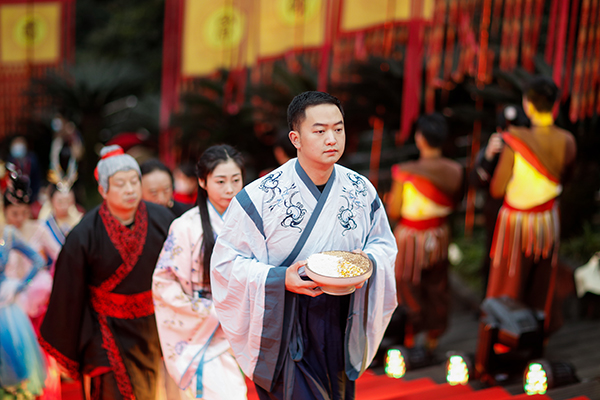 五粮液举办第二十五届祭祀大典_fororder_祭天地现场-供图-五粮液集团-1