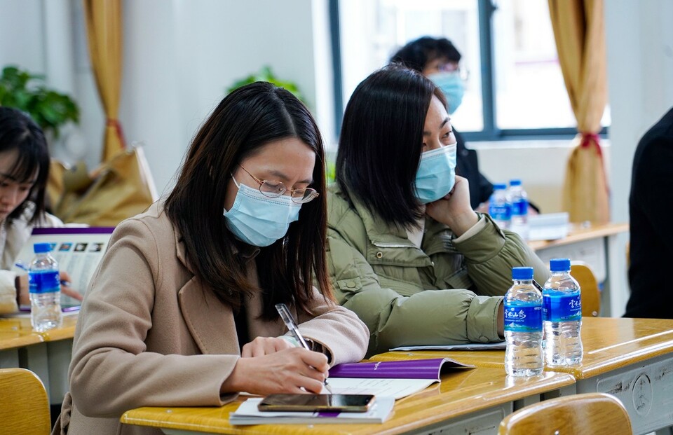 打开大脑黑箱 聚焦教育神经科学——第七届中国西部（昆明）基础教育论坛举行
