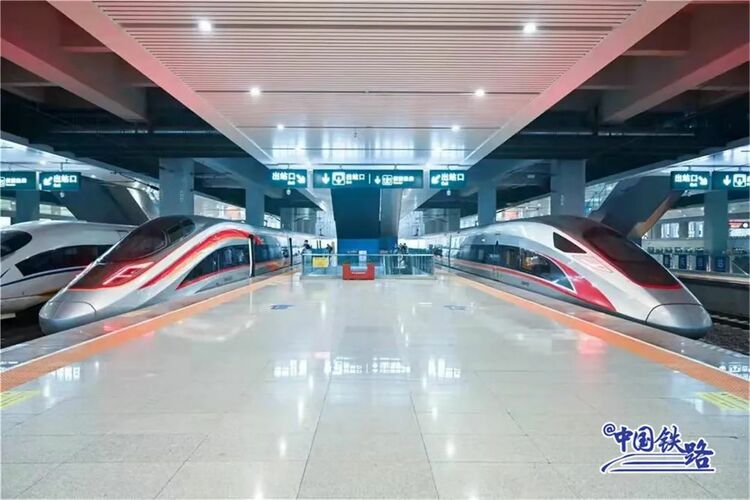 全国铁路明年1月10日起实行新的列车运行图！