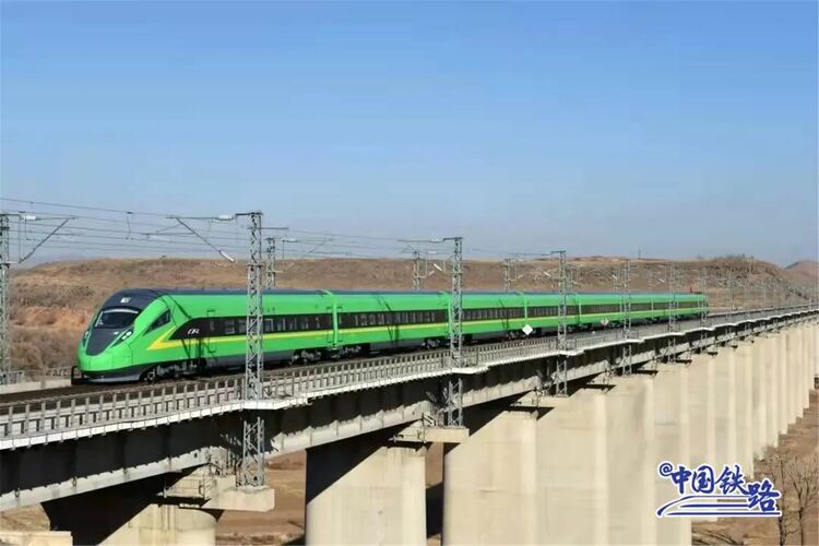 全国铁路明年1月10日起实行新的列车运行图！