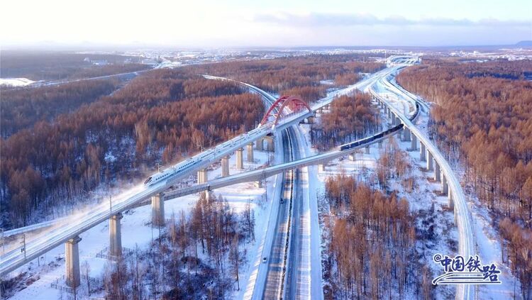 全国铁路明年1月10日起实行新的列车运行图！