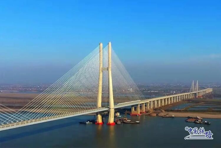 全国铁路明年1月10日起实行新的列车运行图！