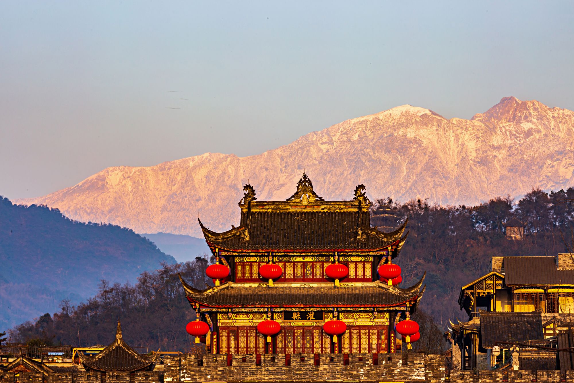 （转载）这里是都江堰，离雪山最近的公园城市！