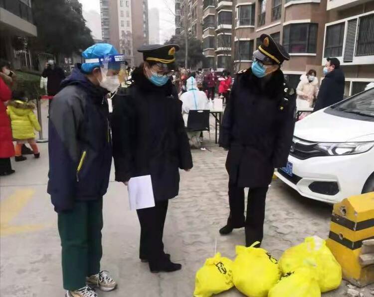 西安临潼区：抗疫无死角 卫生监督员为疫情防控“挑刺”_fororder_WechatIMG2140