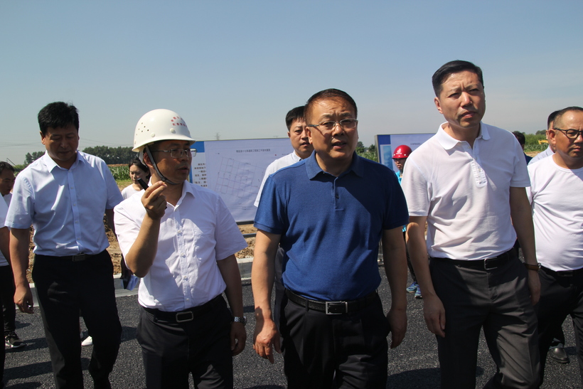 中铁东北亚长春物流港一期工程进入沥青路面施工