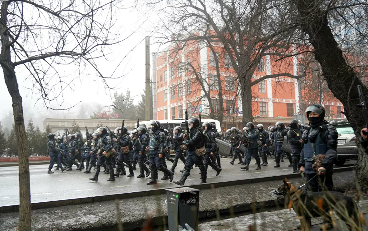 持续更新丨​​​​​​​哈萨克斯坦内务部：394名国民警卫队成员在骚乱中受伤