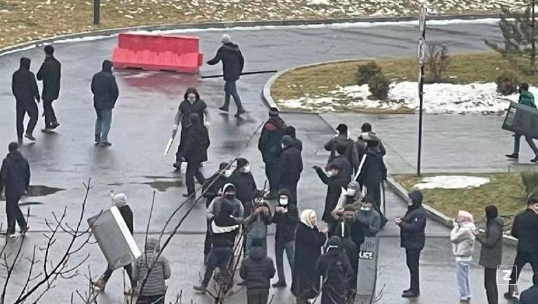 持续更新丨​​​​​​​哈萨克斯坦内务部：394名国民警卫队成员在骚乱中受伤