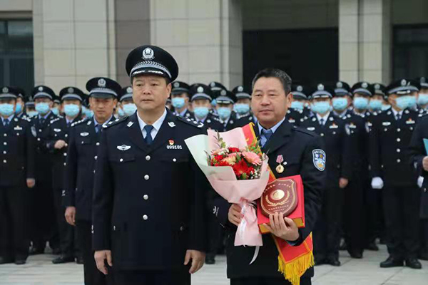 德阳公安举行人民警察节系列庆祝活动_fororder_mmexport1641802564629