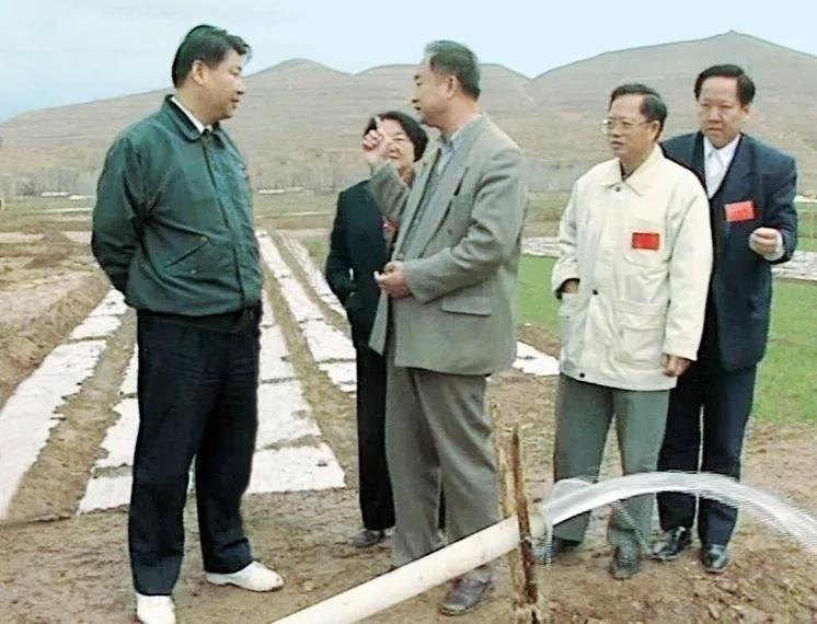 一见·看总书记行程，想起20多年前一段往事