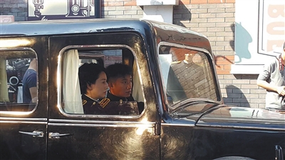 夫妻再合体玩转谍战剧！文章死追马伊琍