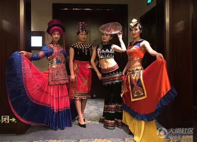 风靡成都的老码头火锅在福州就可以吃得到