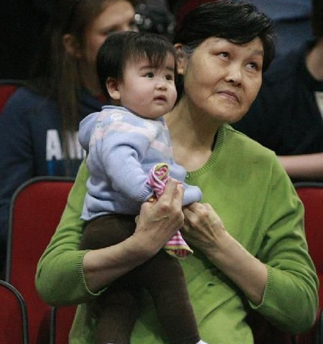 天生高妹!姚明女儿身高破1米35 她才6岁啊