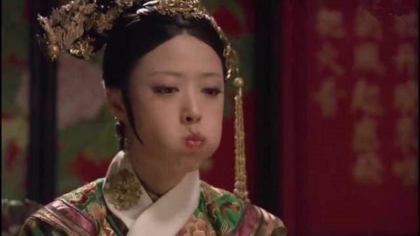 娱乐圈女星拍吃戏借位，赵丽颖、蒋欣，唯独她们是真吃到肚子里！