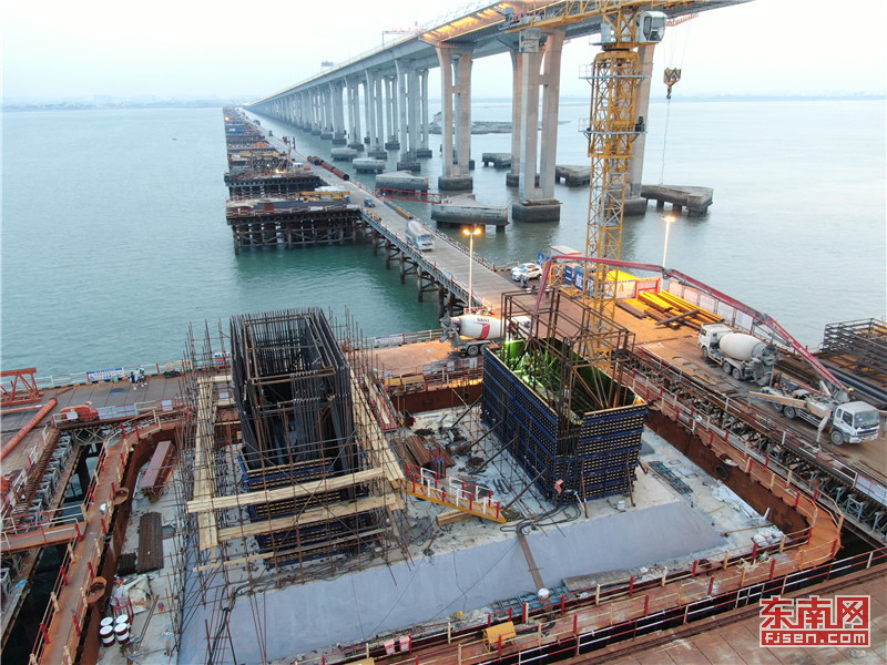 【焦点图】【泉州】泉州湾跨海大桥主墩首节塔柱顺利浇筑