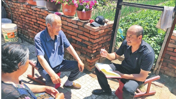 一心带领永德人过上好日子：记绥滨县北岗乡永德村党支部书记王伟华