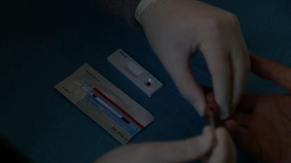 我们和HIV携带者共进晚餐，聊了聊同性恋、性和艾滋病