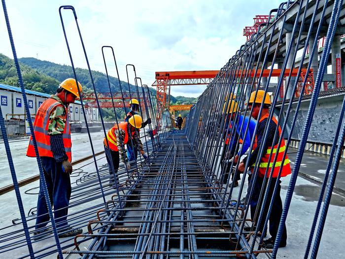 安岚高速公路有序推进项目建设