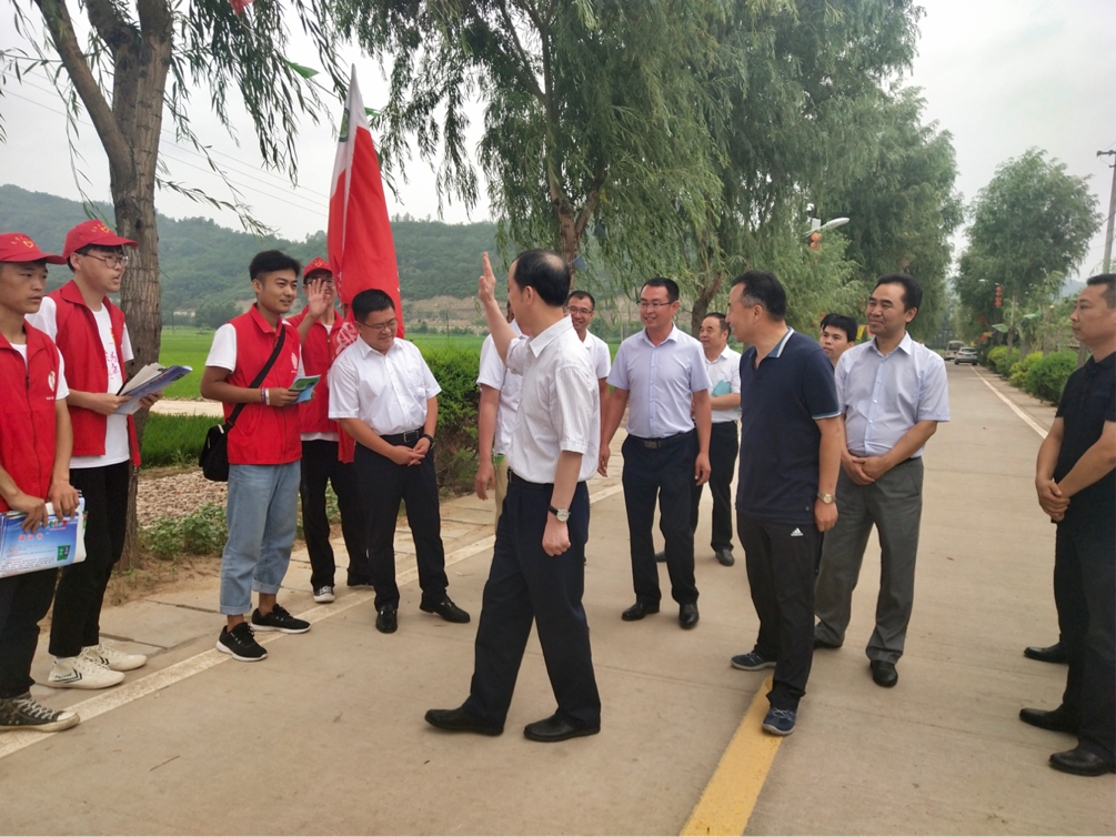 “红色文化 绿色产业 美丽直罗”主题志愿活动在陕西富县举行