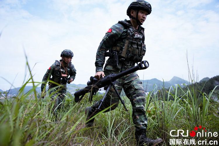 （贵州高原位于黔南州）开训即决战 武警贵州总队第二季度“魔鬼周”极限训练拉开序幕（组图）