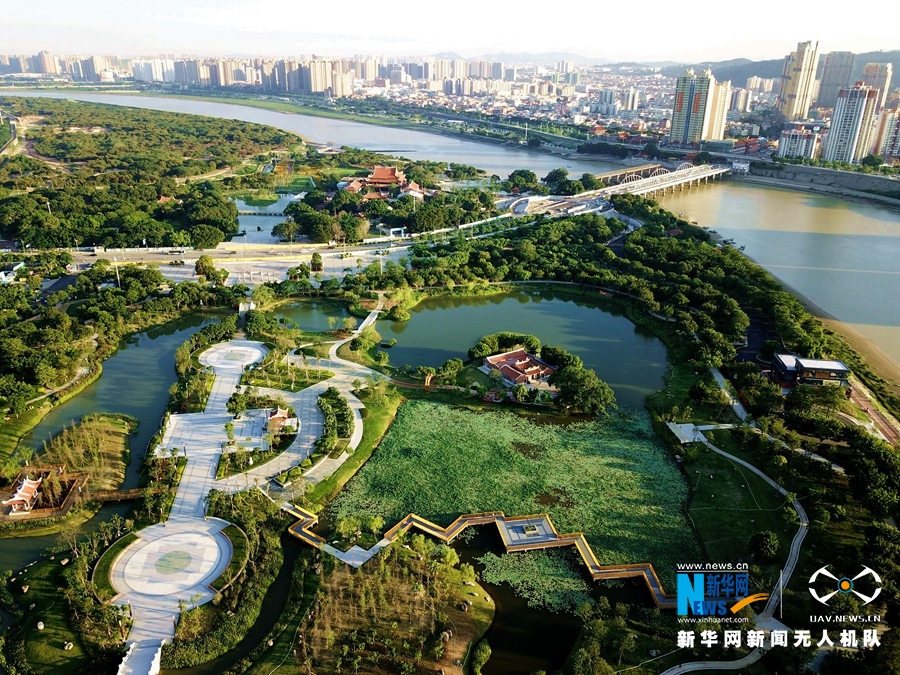 【高清图1】航拍泉州北滨江公园 生态整治留住秀美山水