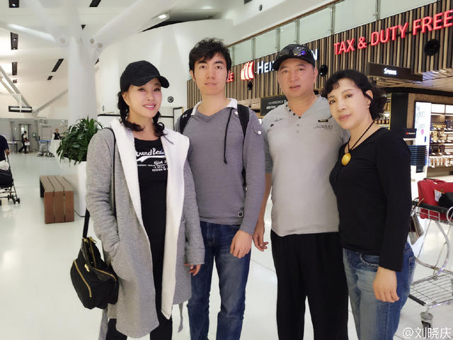 61岁刘晓庆扎起了双马尾 只看见青春看不到岁月_娱乐_腾讯网