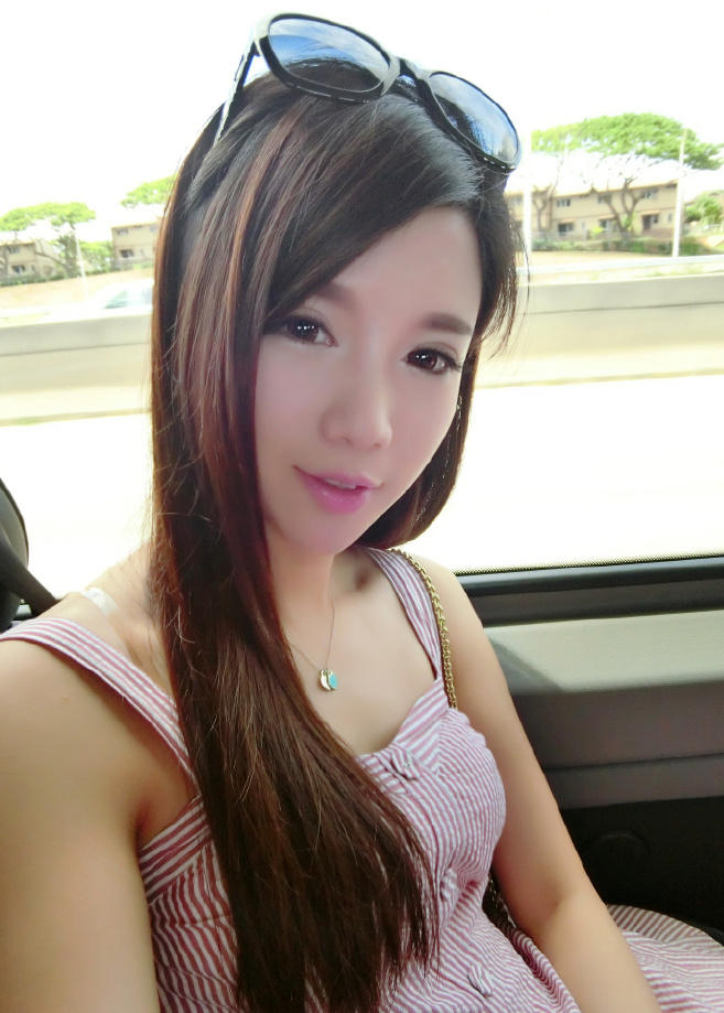 郭艾伦女友晒美照 惊讶童鞋店买鞋竟有号(图)