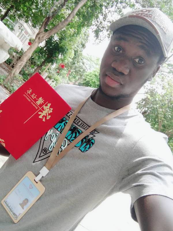 图片默认标题_fororder_冈比亚留学生Muhammed
