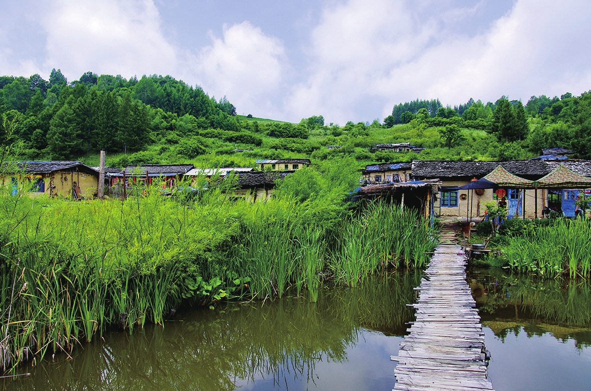 在白山行走 为山水停留