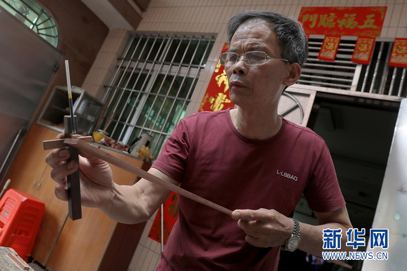 听龙舟故事 看技艺传承