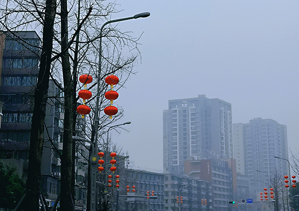 成都：大红灯笼高高挂 一帆风顺年年好_fororder_成都街头的红灯笼-摄影-王丽