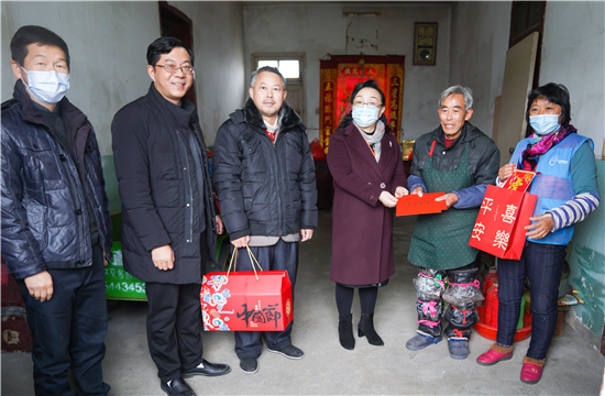 苏州市相城区领导赴渭塘镇开展节前走访慰问_fororder_6