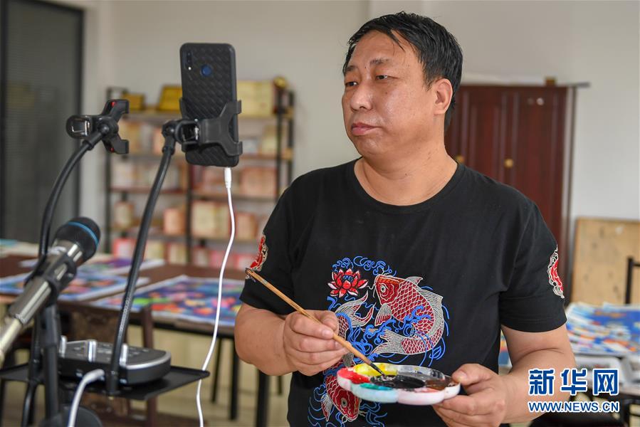吉林梨树：农民画绘出农民新生活