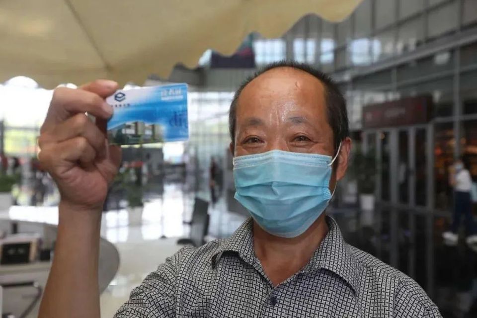 又办回读书证了！这家让他“余生永不忘”的图书馆究竟长啥样？