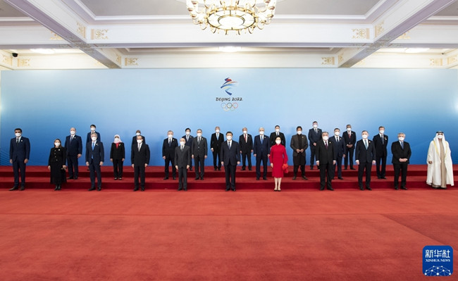 习近平和彭丽媛设宴欢迎出席北京2022年冬奥会开幕式的国际贵宾_fororder_2