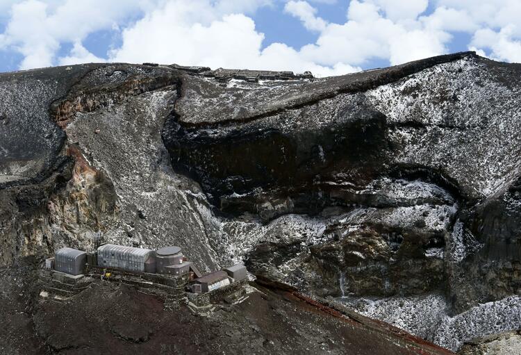 日本富士山喷火口增加近6倍 专家称随时都有喷发可能