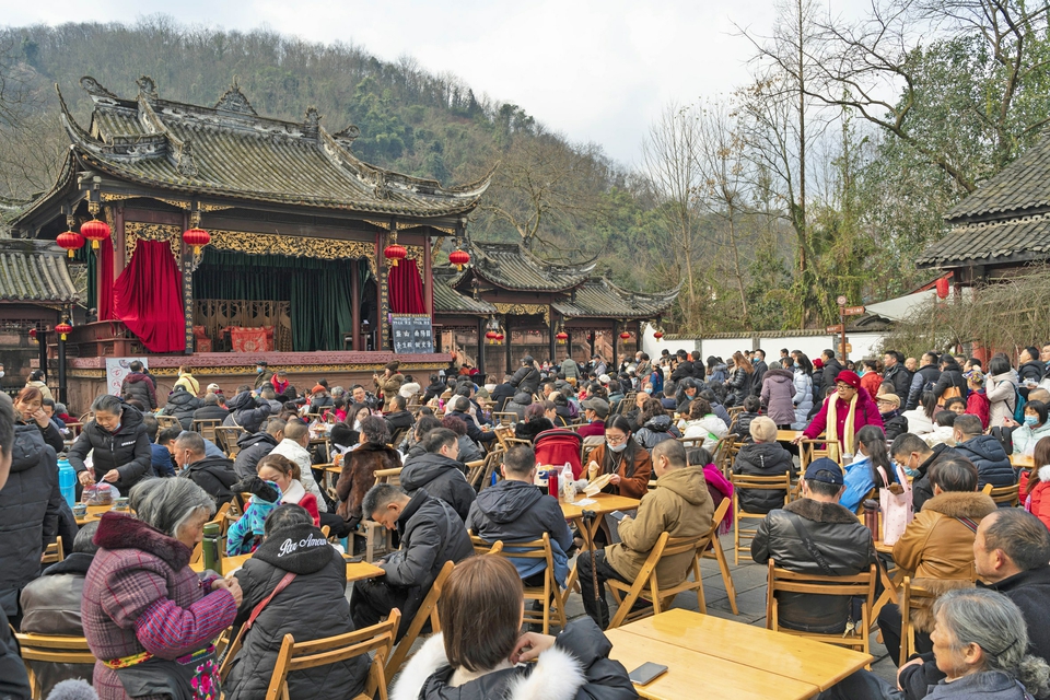 （中首）春节遇上冬奥 四川旅游火热开年