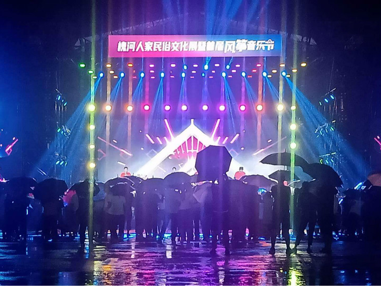 白天风筝表演 夜晚音乐狂欢 元氏这场嘉年华“嗨”起来了