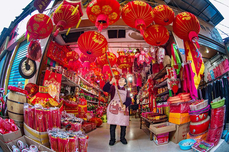 做乌米饭、挂红灯笼、写“福”送福  福建“年味儿”别样浓！