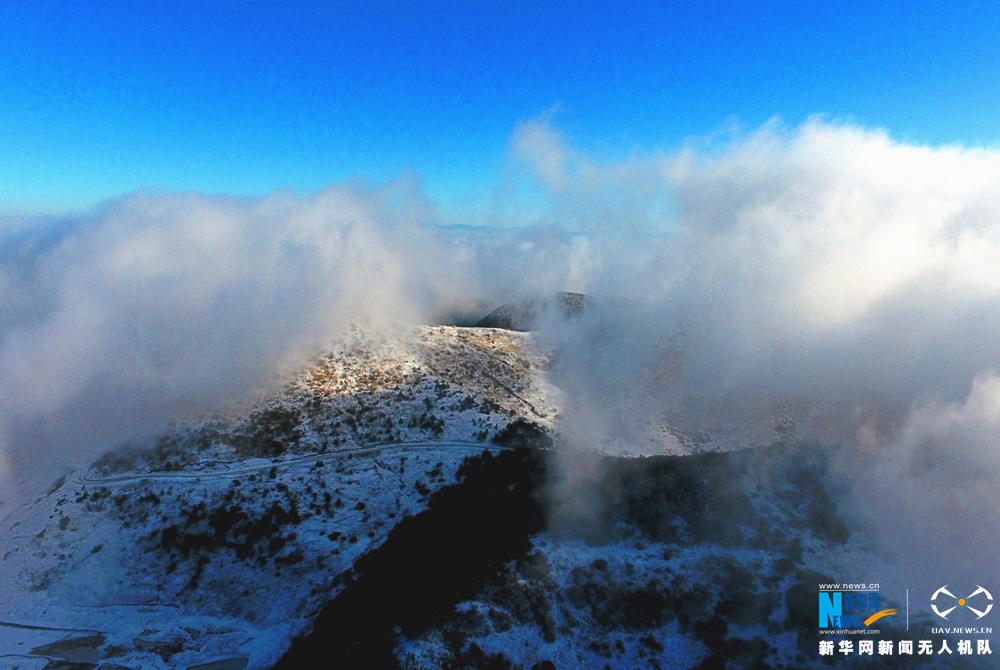 【“飞阅”中国】航拍重庆红池坝云海雪景 气势磅礴吞山河
