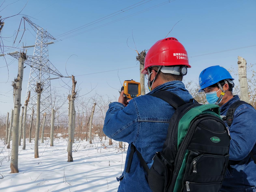 La State Grid Shaanxi Electric Power Company Limited s'efforce d'assurer la fourniture d'électricité pendant la fête du Printemps_fororder_图片3_副本