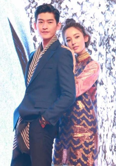 张翰心疼娜扎被黑  娜扎肤白貌美大长腿迷死男神