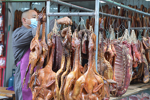自贡荣县：春节期间零售实现2.1亿元 餐饮住宿实现2500万元_fororder_腊肉市场