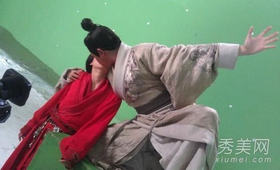 袁弘婚礼刘诗诗夫妇亮相 刘诗诗袁弘吻戏压力大