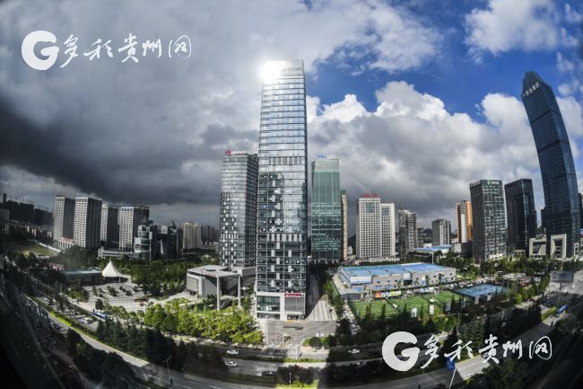 （社会、客户端贵州、移动版）未来三天阵雨频发 网友：在贵州过了一个假夏天