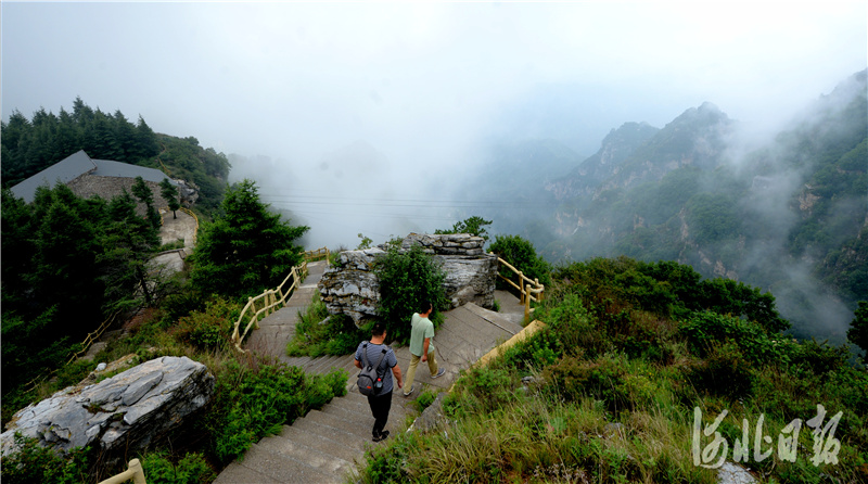 河北涞源：依托丰富资源发展旅游