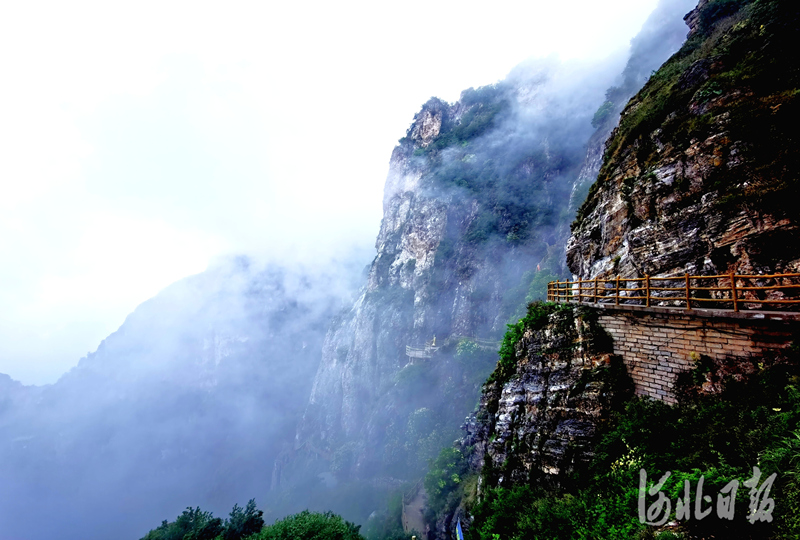 河北涞源：依托丰富资源发展旅游